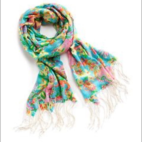 Lilly Pulitzer Accessories - NWOT Lilly Pulitzer South Carolina Scarf!